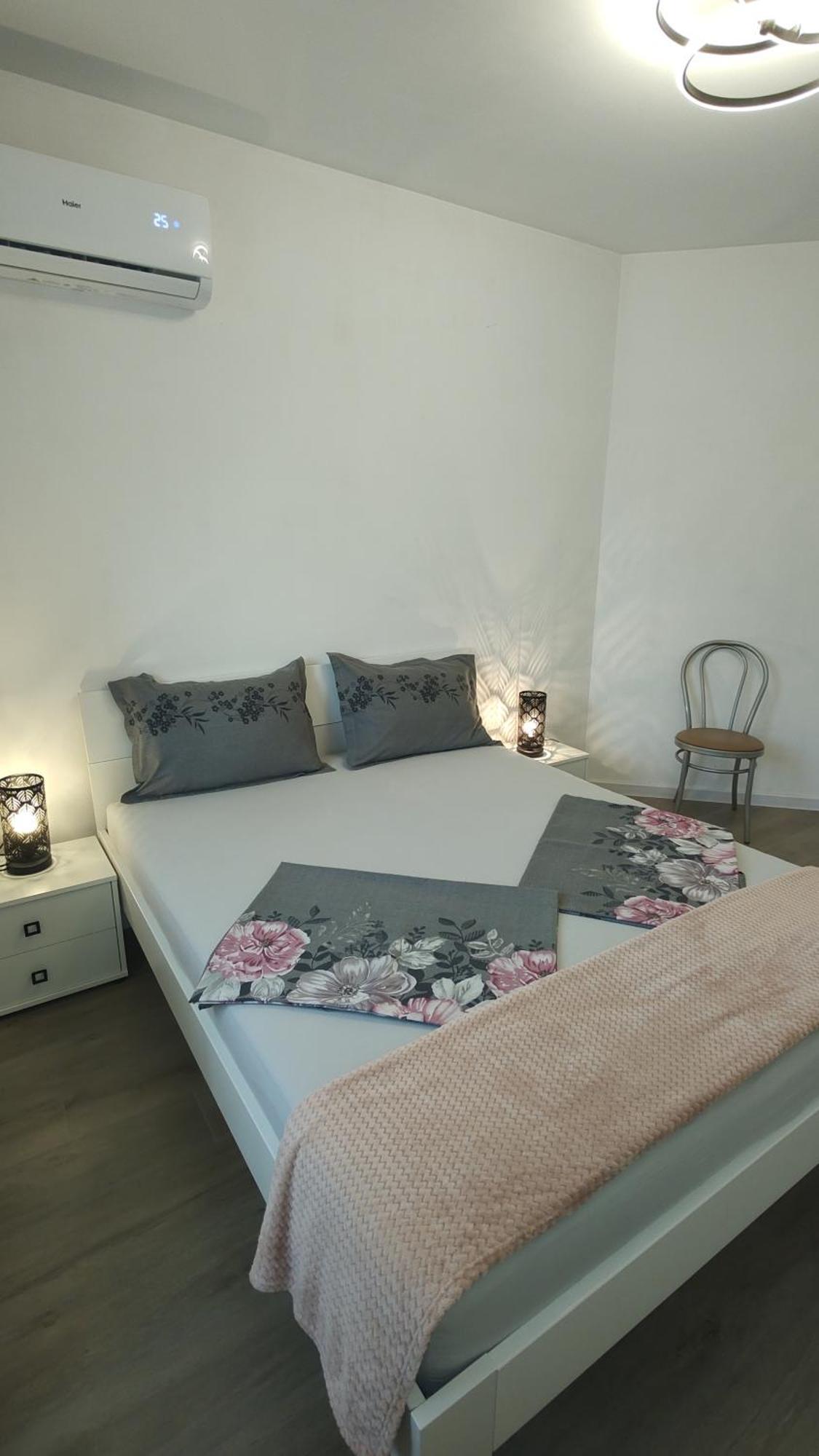 Magnolia Apartment Varna Room photo